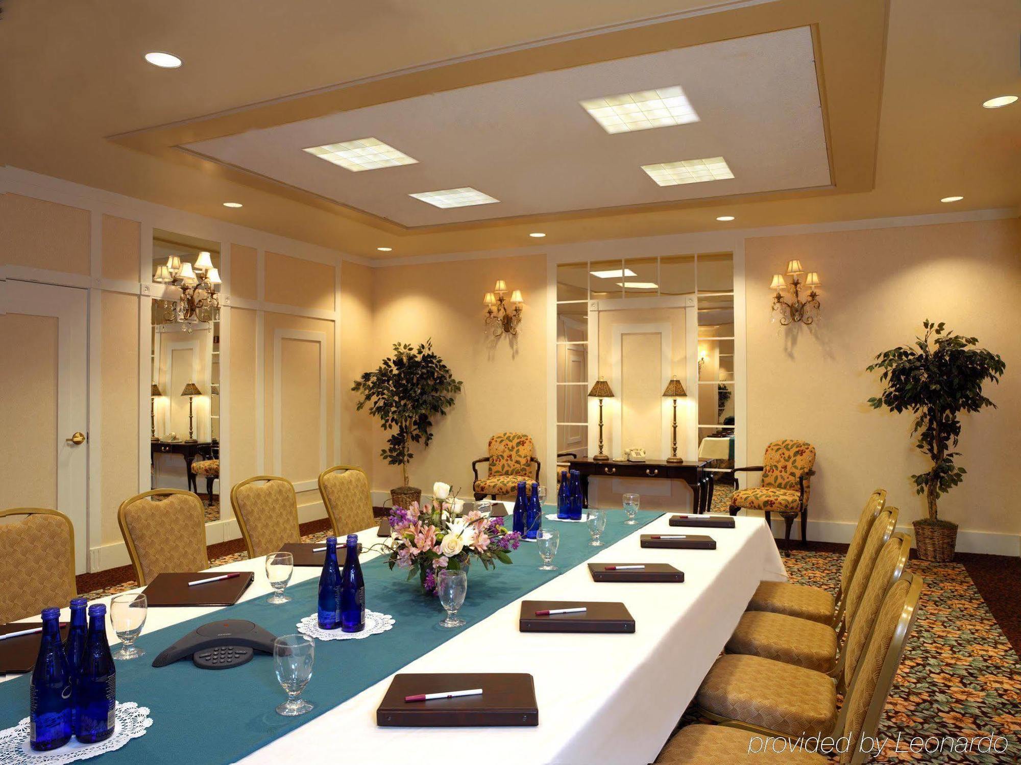 Delta Hotels By Marriott Burlington Kemudahan gambar